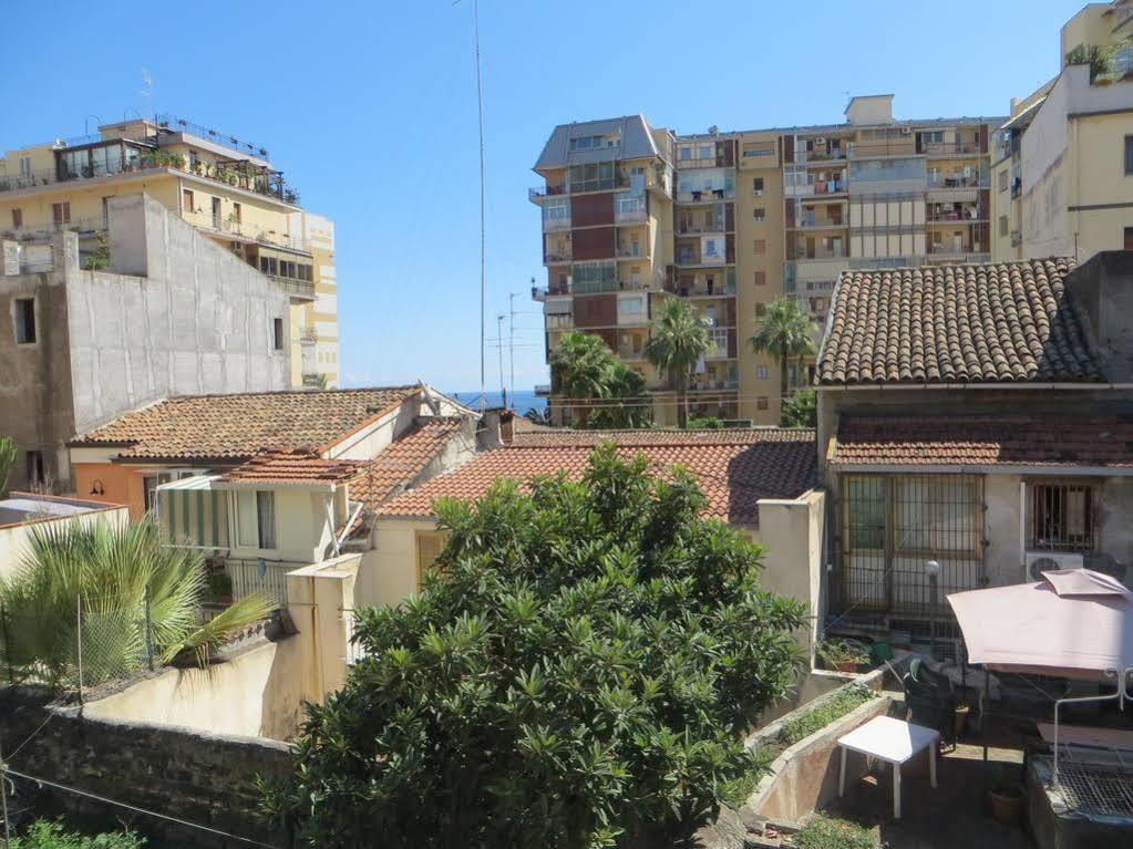Al Mare In Citta Bed & Breakfast Catania Exterior photo